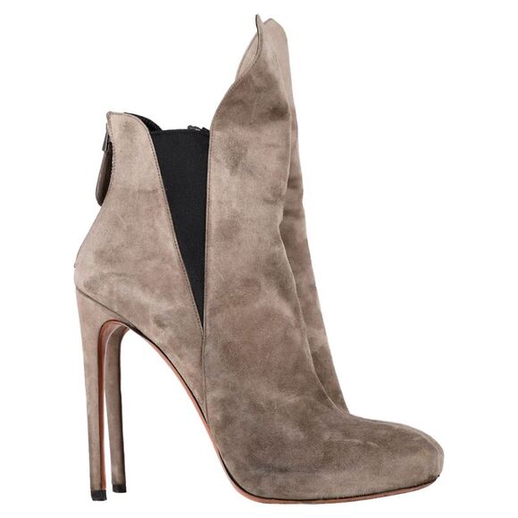 Alaïa Ankle Boots in Grey Suede